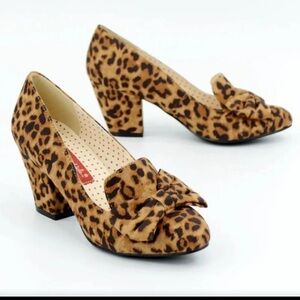 BAIT leopard heels